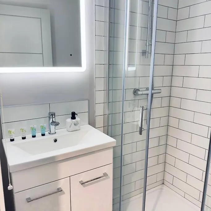 Stylish 2 Bedroom City Apartment Belfast